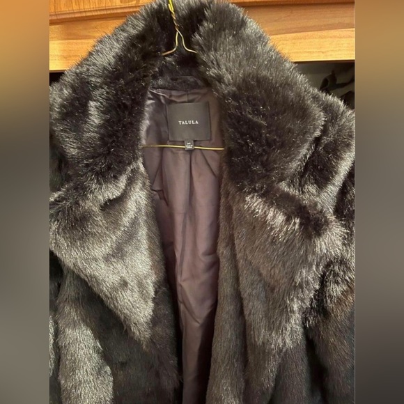 Talula by ARITZIA Black Faux Fur Coat - Picture 2 of 3